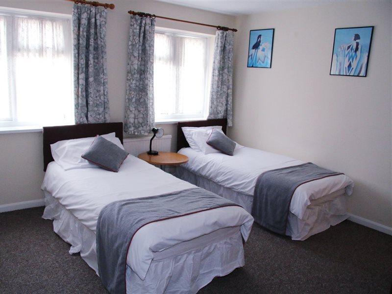 Oyo Honeycroft Lodge Uxbridge Extérieur photo
