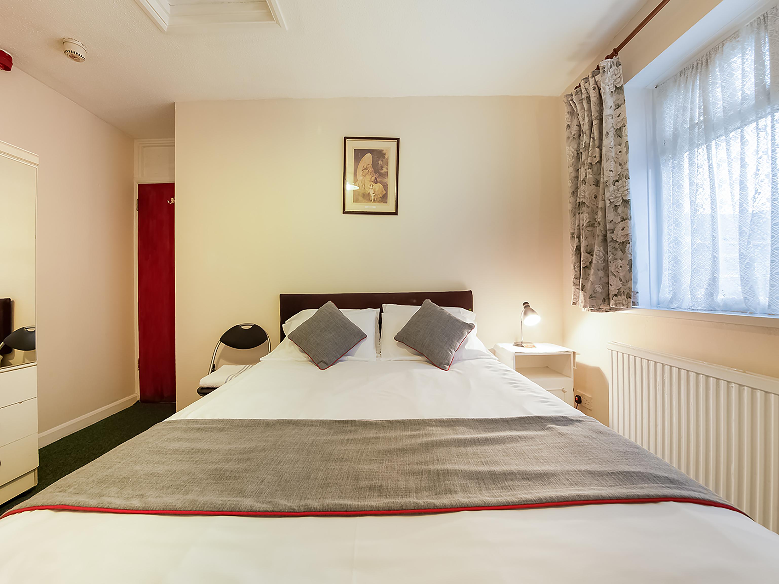 Oyo Honeycroft Lodge Uxbridge Extérieur photo